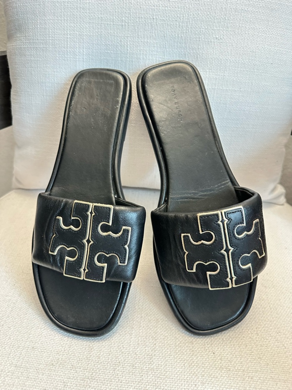 Tory Burch Double T Black Leather Slide Sandals with Cream Logo Stitching - Picture 4 of 4